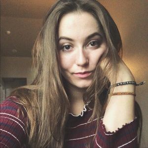 Meet your Posher, Selena